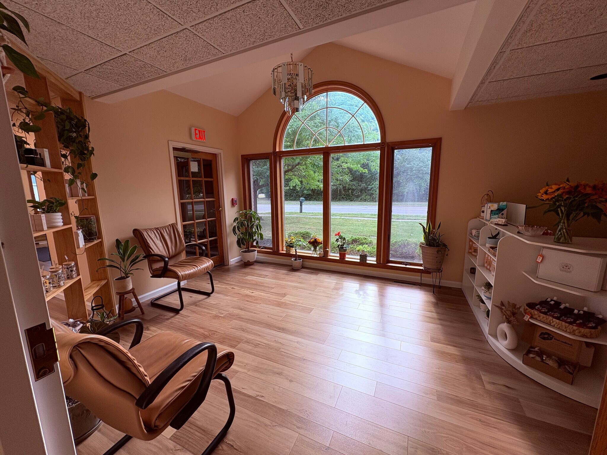 822 Davison Rd, Lockport, NY à louer Photo principale– Image 1 sur 49