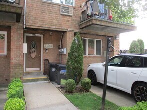 2256 Hendrickson St, Brooklyn, NY à louer Photo de l’immeuble– Image 1 sur 10