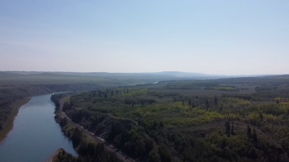 1 Bow River, Rocky View No 44, AB à vendre - Photo de l’immeuble – Image 1 sur 76