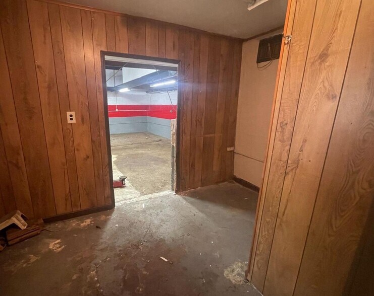46 Kitchener Av, Brantford, ON à vendre - Photo intérieure – Image 2 sur 7