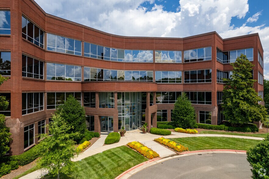 1500 Perimeter Park Dr, Morrisville, NC à louer - Photo principale – Image 3 sur 57