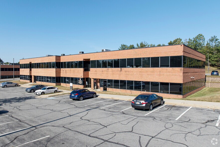4000 Blackburn Ln, Burtonsville, MD à louer - Photo de l’immeuble – Image 2 sur 20