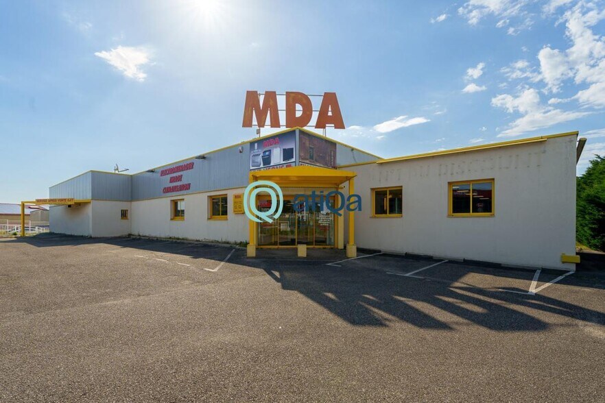 Local commercial dans Mâcon à louer - Photo de l’immeuble – Image 1 sur 7