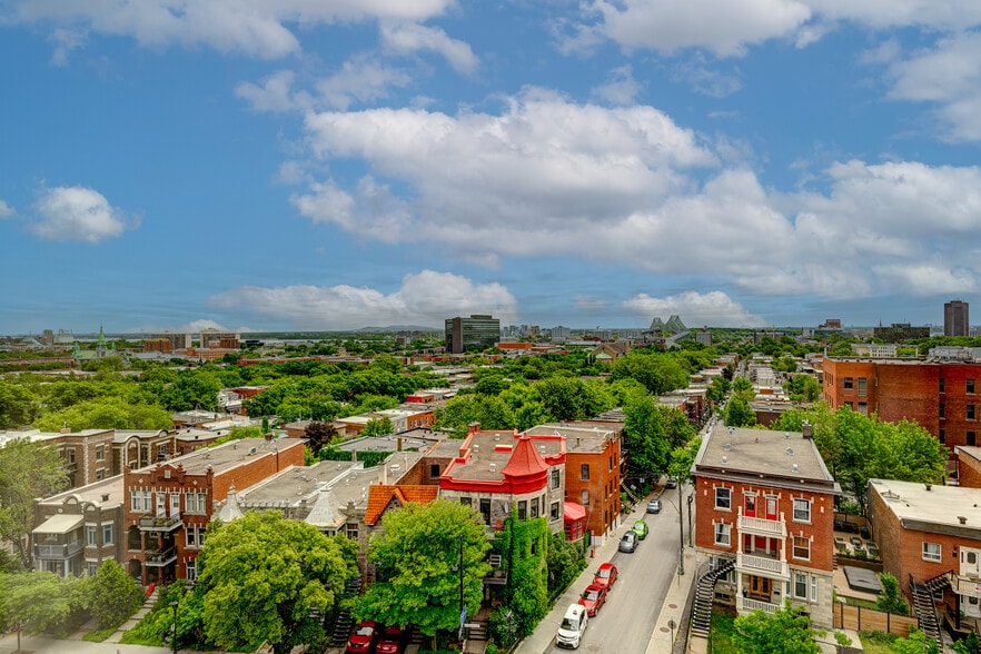 1851 Rue Sherbrooke E, Montréal, QC à louer - Photo principale – Image 1 sur 15