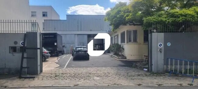 Plus de détails pour Bureau, Local d'activités à louer