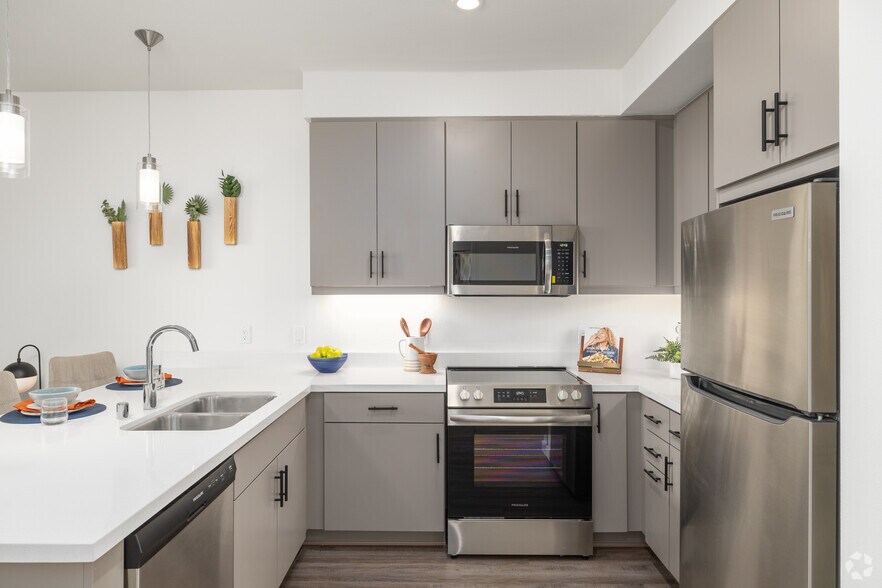 7950 Broadway, Lemon Grove, CA à louer - Photo intérieure – Image 2 sur 46