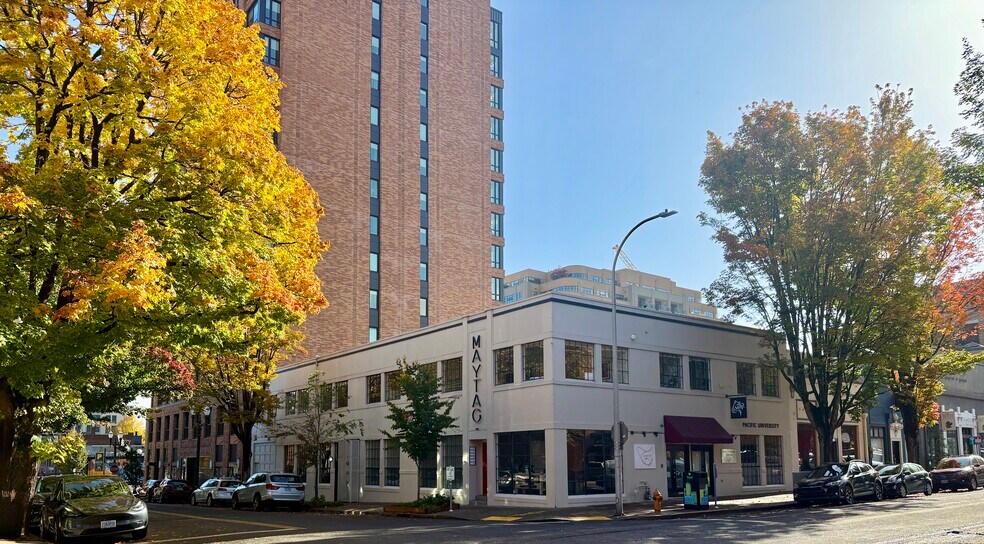 1120-1136 NW Hoyt St, Portland, OR à louer - Photo de l’immeuble – Image 2 sur 3