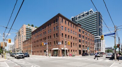 366 Adelaide St E, Toronto, ON à louer Photo de l’immeuble– Image 1 sur 1