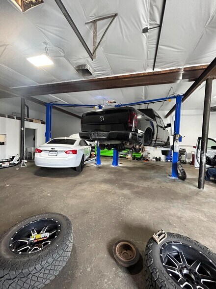 2419 S 2700 W, West Valley City, UT à louer - Photo de l’immeuble – Image 3 sur 11