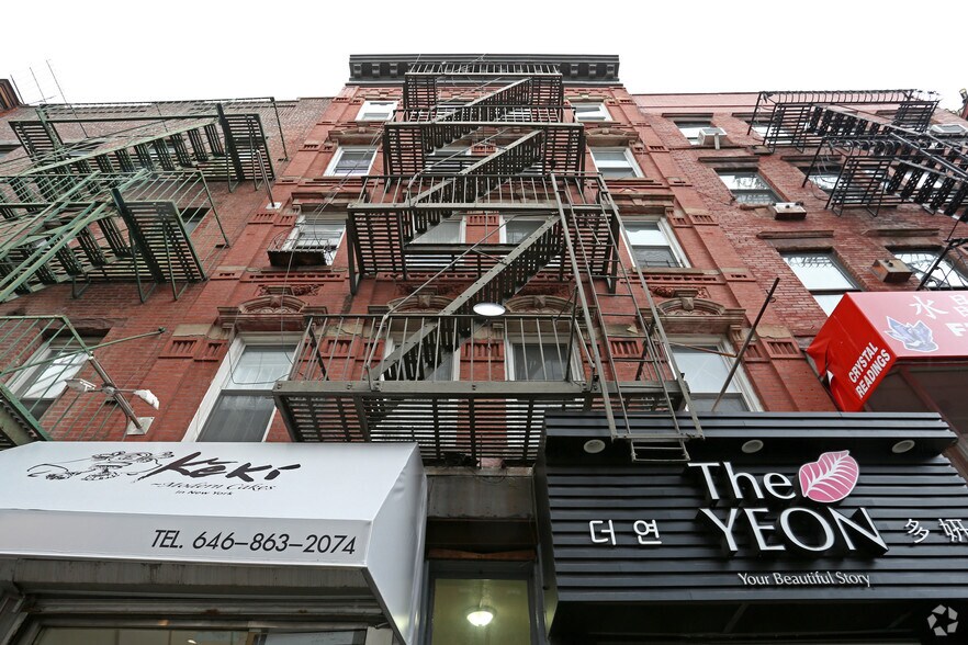 79 Mott St, New York, NY à vendre - Photo principale – Image 1 sur 7