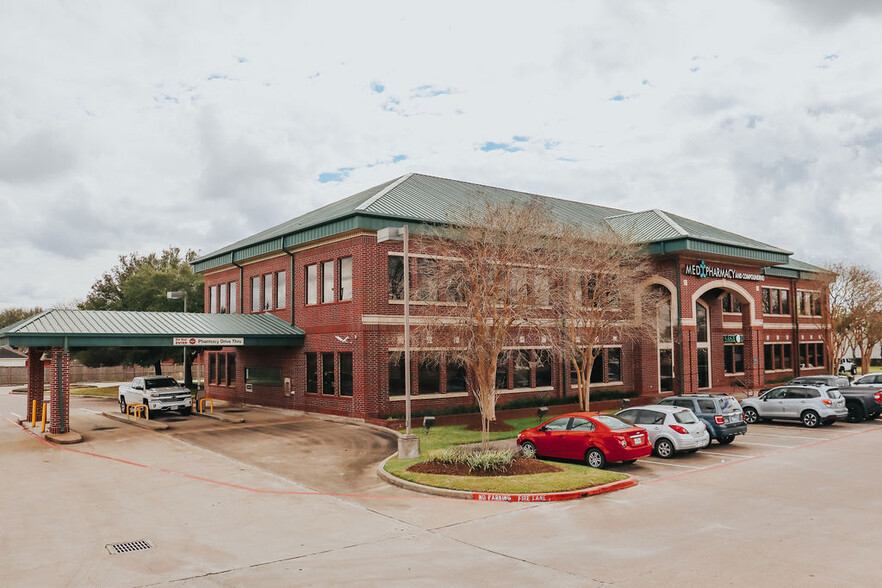 6302 W Broadway St, Pearland, TX à louer - Photo de l’immeuble – Image 2 sur 26
