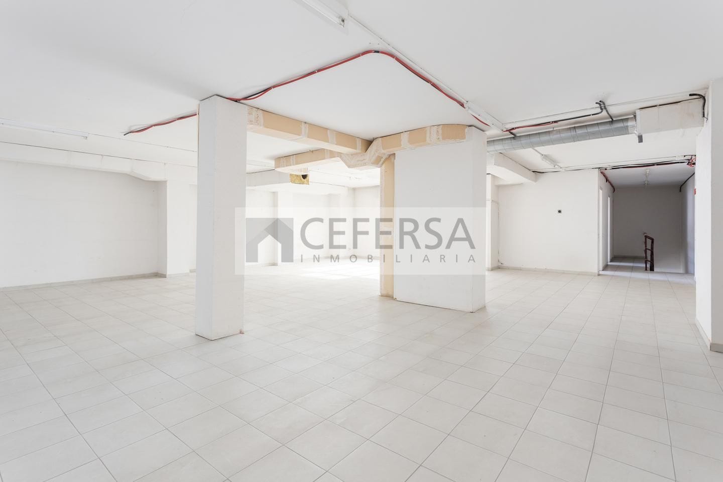 Bureaux/Local commercial dans Barcelone, Barcelona à louer Photo intérieure– Image 1 sur 6