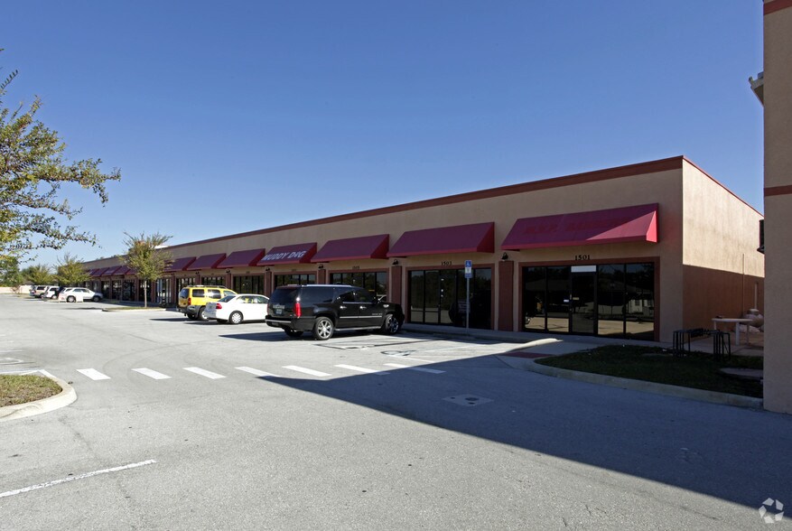 1501-1535 Fortune Retail Ct, Kissimmee, FL à louer - Photo de l’immeuble – Image 2 sur 6