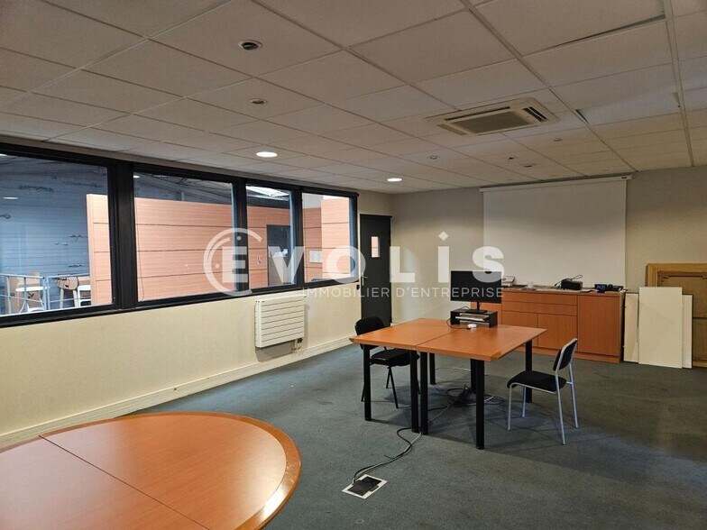 Local d'activités dans Palaiseau à vendre - Photo intérieure – Image 3 sur 10