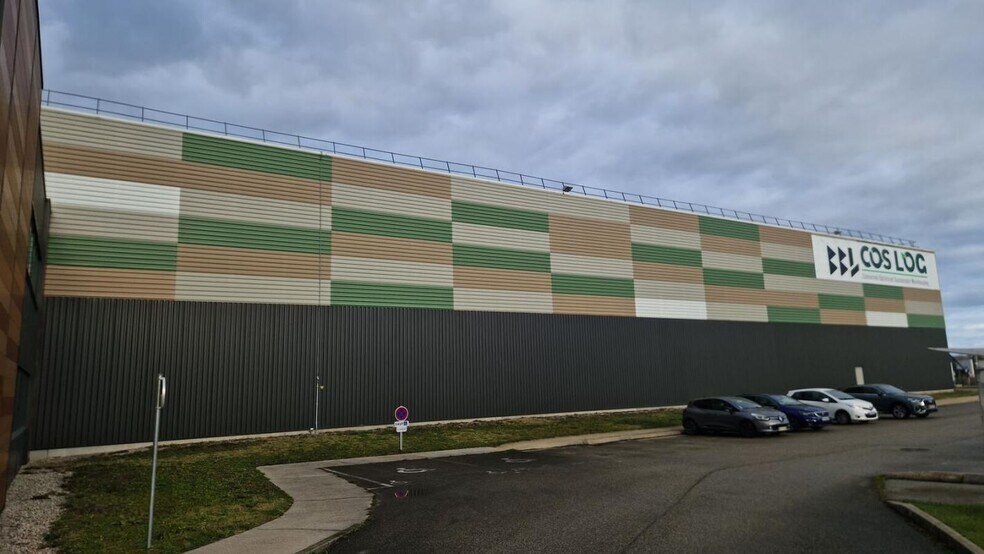 18 Allée Du Grand Totem - Rd1006, Saint-Quentin-Fallavier à louer - Photo de l’immeuble – Image 1 sur 10