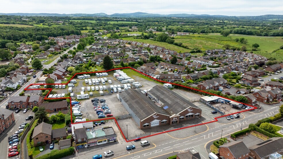 Land at Clwyd Car Auctions portefeuille de 2 biens à vendre sur LoopNet.fr - Aérien – Image 1 sur 9