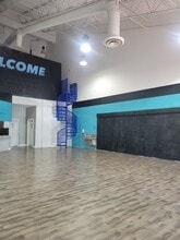 2600 NW 87th Ave, Doral, FL à louer Photo intérieure– Image 2 sur 7