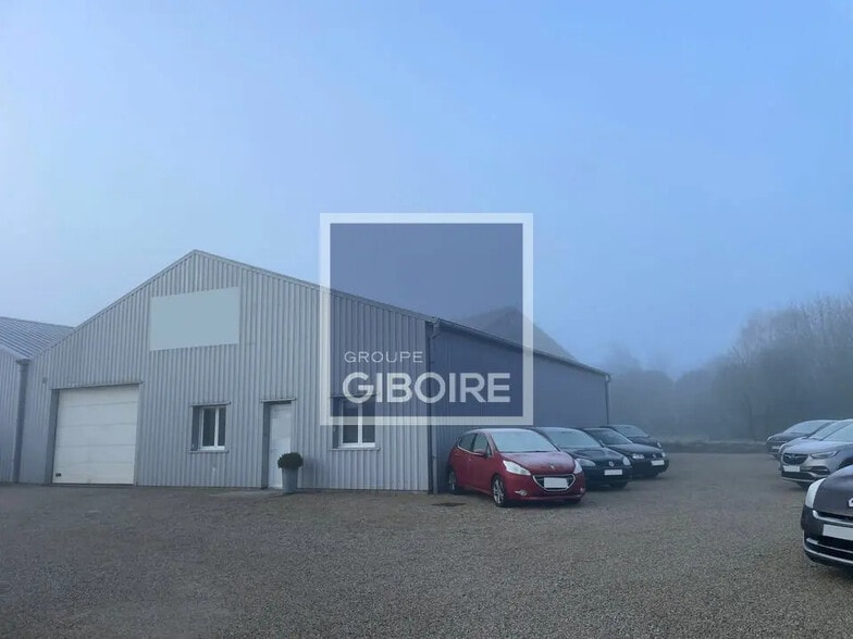 Industriel/Logistique dans Laillé à louer - Photo de l’immeuble – Image 2 sur 10