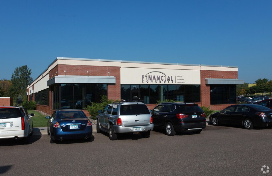 9655 Schmidt Lake Rd, Plymouth, MN à vendre - Photo de l’immeuble – Image 3 sur 14