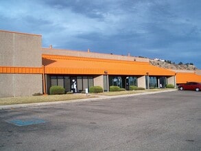 4740 Forge Rd, Colorado Springs, CO à louer Photo de l’immeuble– Image 1 sur 1