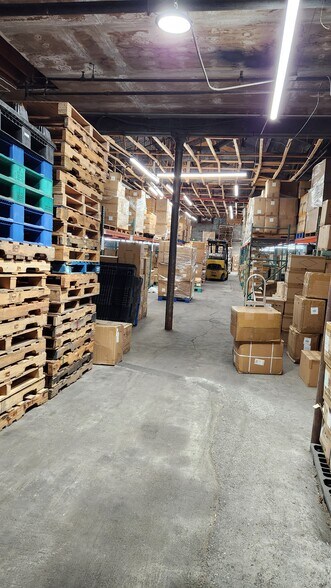 2230 119th St, College Point, NY à louer - Photo de l’immeuble – Image 3 sur 3