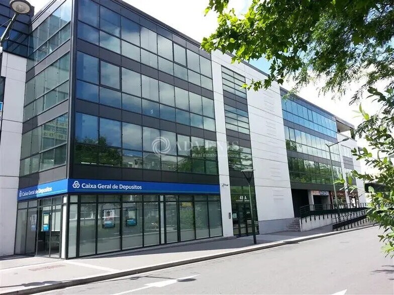 Bureau dans Chelles à vendre - Photo de l’immeuble – Image 2 sur 11