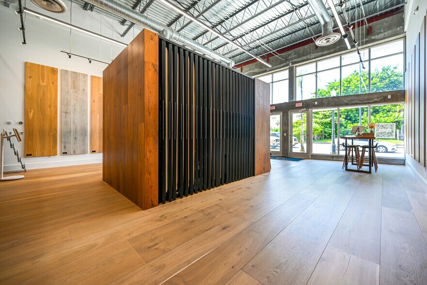 7541 Biscayne, Miami, FL à louer - Photo de l’immeuble – Image 2 sur 6
