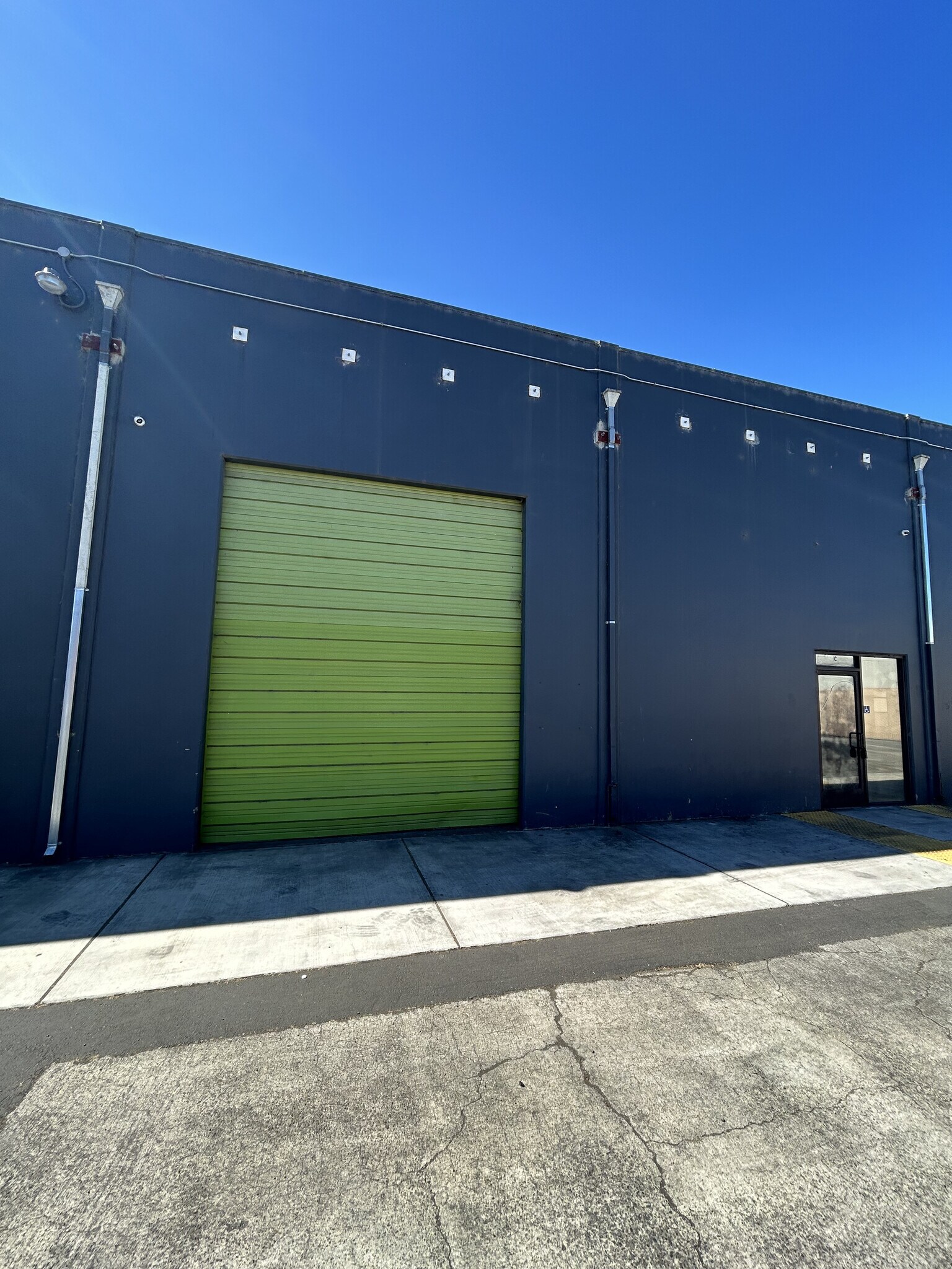 386-394 Yolanda Ave, Santa Rosa, CA à louer Photo principale– Image 1 sur 4