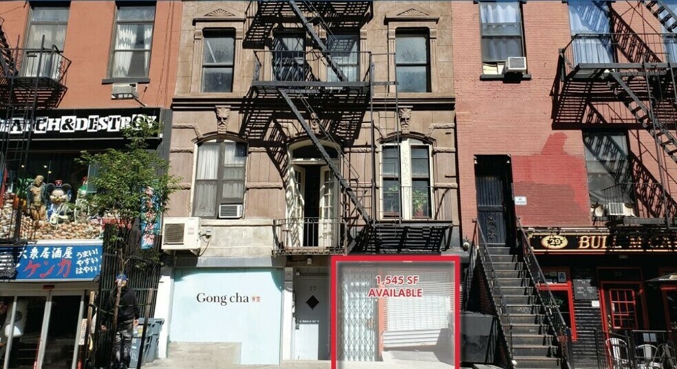 27 St Marks Pl, New York, NY à louer - Photo de l’immeuble – Image 2 sur 6