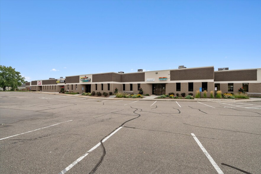 9701-9727 Valley View Rd, Eden Prairie, MN à louer - Photo de l’immeuble – Image 3 sur 10