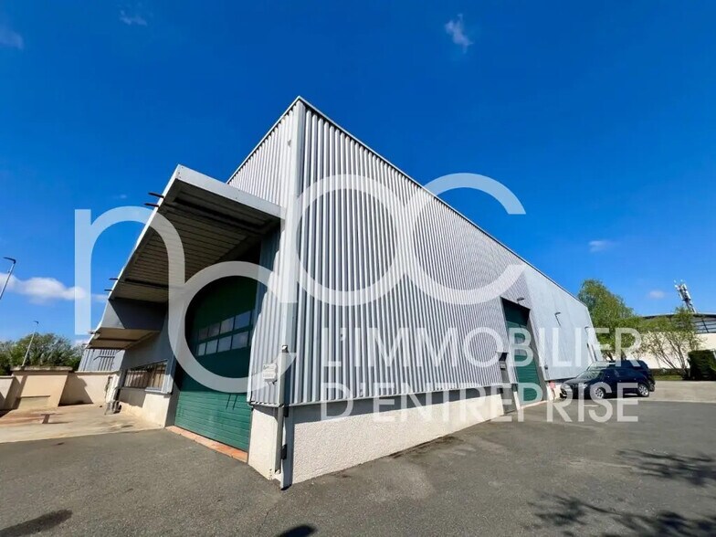 Local d’activités dans Montanay à louer - Photo de l’immeuble – Image 3 sur 13