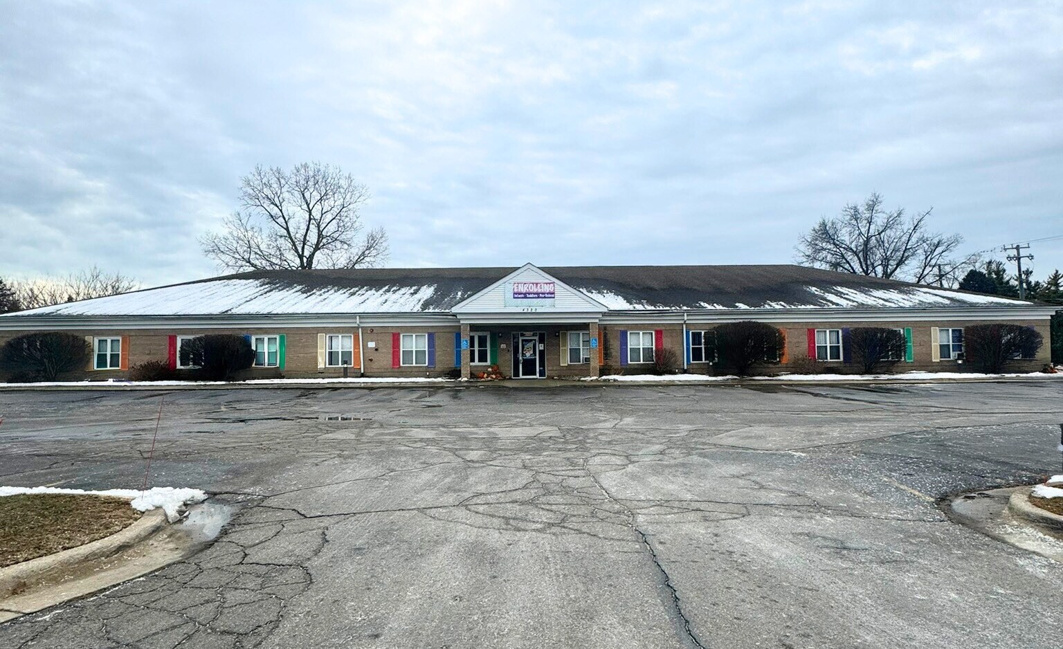 4320 12 Mile Rd, Warren, MI à vendre Photo principale– Image 1 sur 11