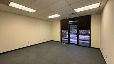 7901 Baymeadows Way, Jacksonville, FL à louer Photo intérieure– Image 1 sur 5