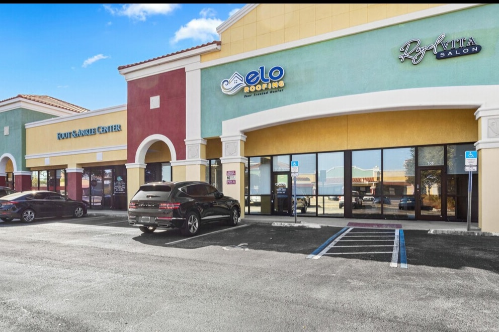 7730 N Wickham Rd, Melbourne, FL à louer Photo de l’immeuble– Image 1 sur 13