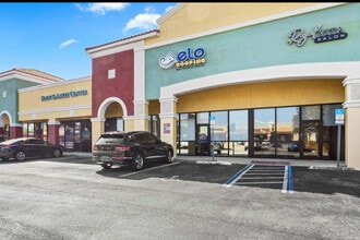 7730 N Wickham Rd, Melbourne, FL à louer Photo de l’immeuble– Image 1 sur 13