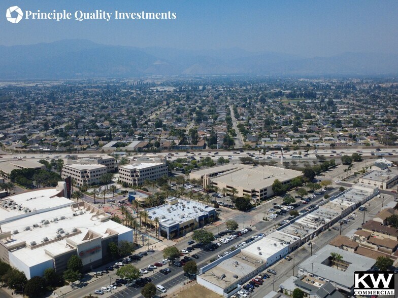 230 Glendora Ave, West Covina, CA à vendre - Photo de l’immeuble – Image 3 sur 6