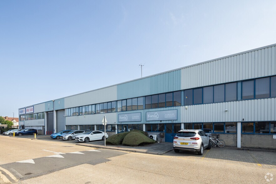 Streatham Rd, Mitcham à louer - Photo de l’immeuble – Image 3 sur 3