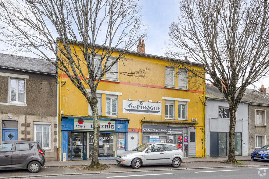 Local commercial dans Nantes à louer - Photo de l’immeuble – Image 2 sur 2