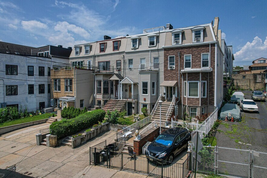 296-302 Paterson Plank Road Portfolio portefeuille de 4 biens à vendre sur LoopNet.fr - Photo de l’immeuble – Image 2 sur 18