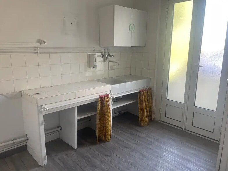 Local commercial dans Angoulême à vendre - Photo intérieure – Image 3 sur 6