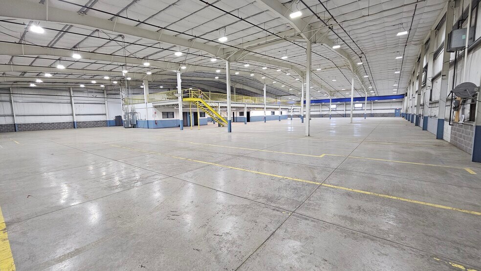 6377 Dean Pky, Ontario, NY à louer - Photo de l’immeuble – Image 2 sur 6