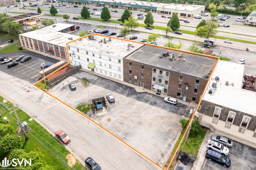 1718 Alexandria Dr, Lexington, KY à louer - Photo de l’immeuble – Image 3 sur 16