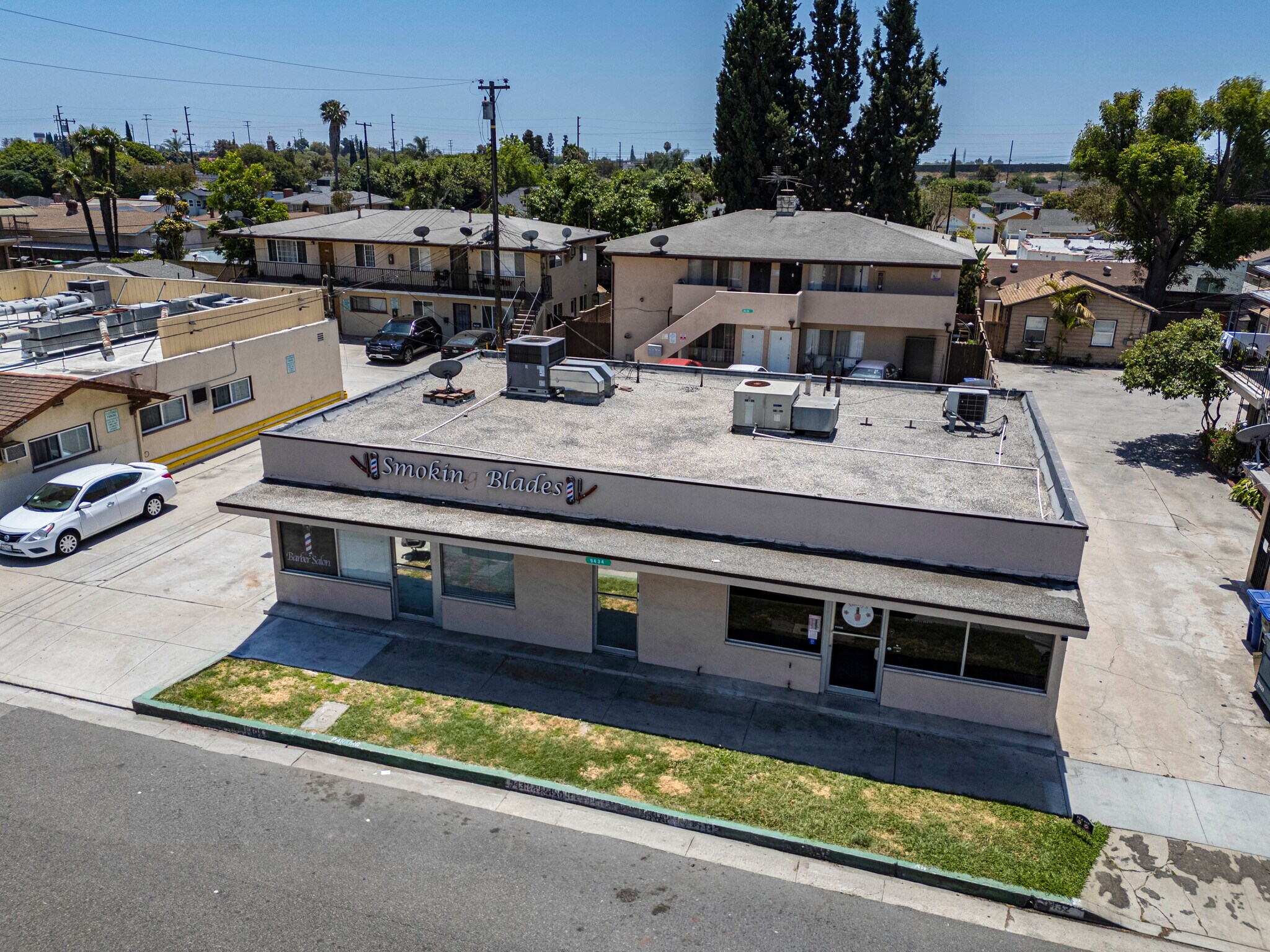 9436 Flower St, Bellflower, CA à vendre Photo de l’immeuble– Image 1 sur 22