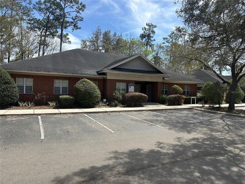 4611 NW 53rd Ave, Gainesville, FL à vendre - Photo principale – Image 1 sur 16