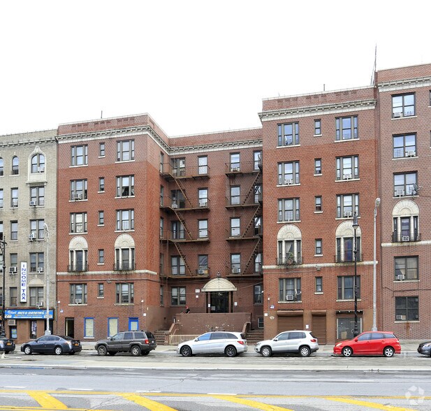 1362 & 1384 Grand Concourse, Bronx, NY portefeuille de 2 biens à vendre sur LoopNet.fr - Photo principale – Image 1 sur 2