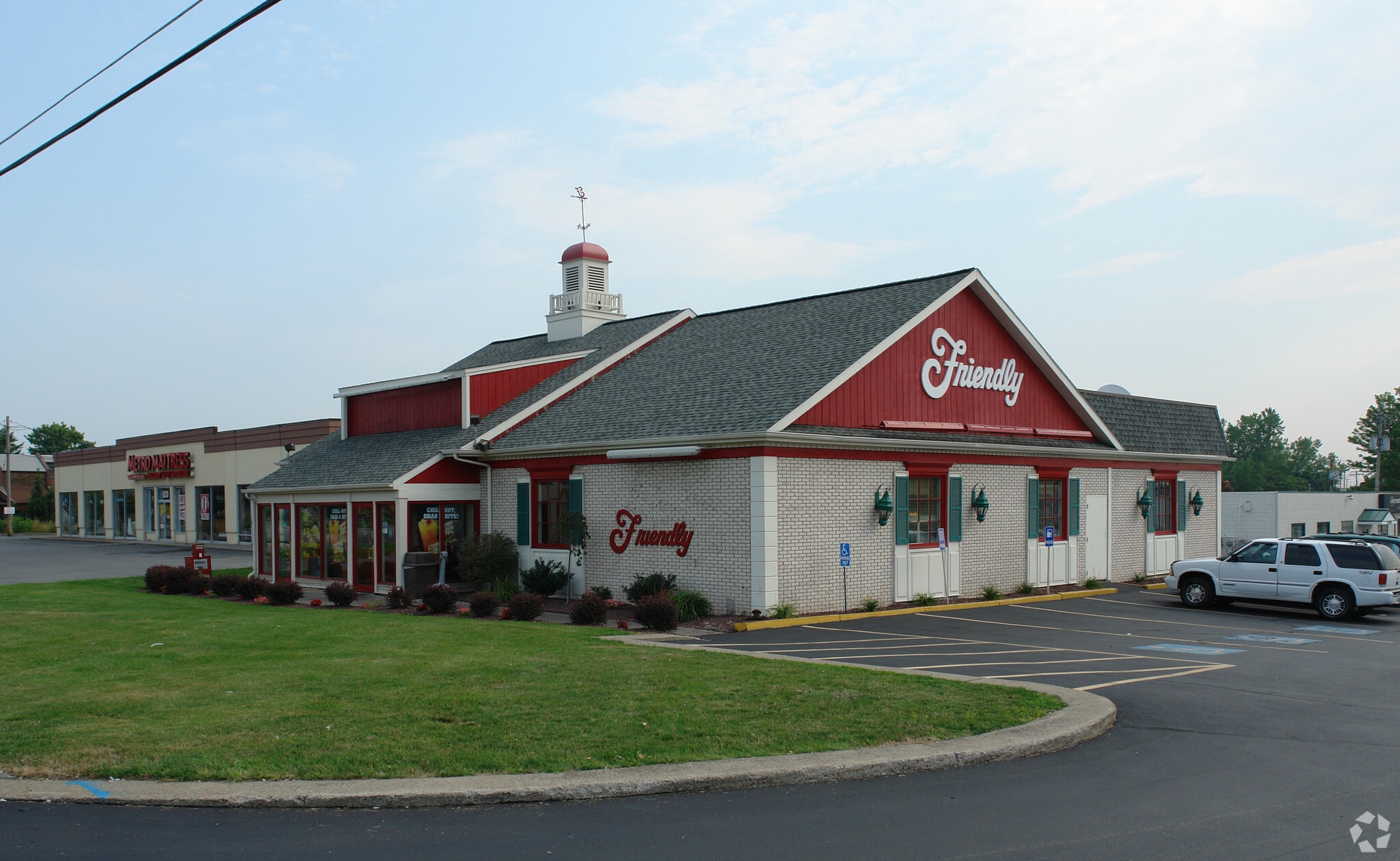 3275 Erie Blvd E, Syracuse, NY à louer Photo principale– Image 1 sur 8