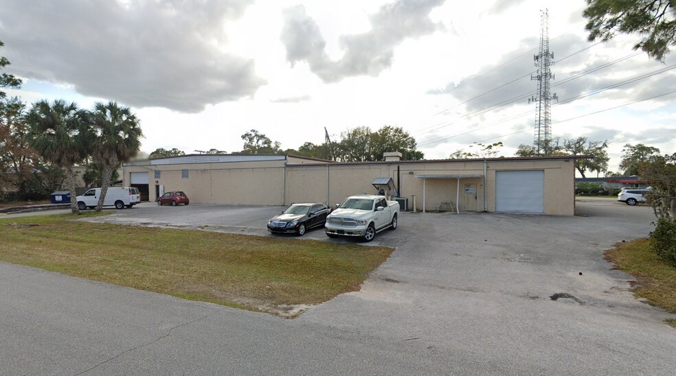 223 Hickman Dr, Sanford, FL à vendre - Photo de l’immeuble – Image 2 sur 5