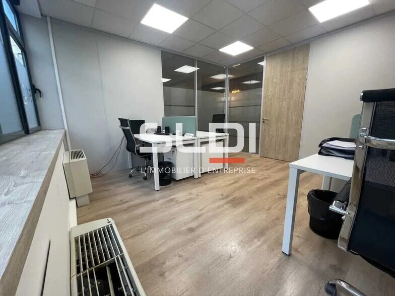 Bureau dans Lyon à louer - Photo de l’immeuble – Image 2 sur 5
