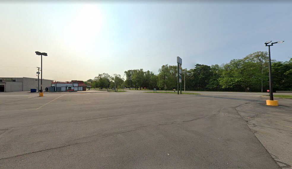 3603 Brooklyn Ave, Fort Wayne, IN à louer - Photo de l’immeuble – Image 2 sur 3