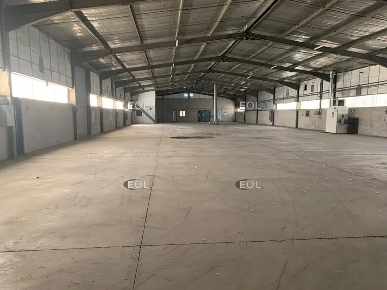 Local d’activités dans Sorgues à louer - Photo intérieure – Image 2 sur 2